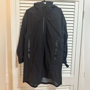 Adidas women’s my shelter rain parka jacket size Small (fits like Med) black